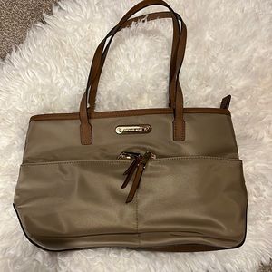 Authentic Michael Kors purse. NWT